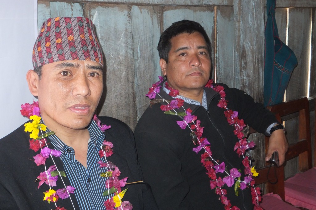 V.l.n.r. ds. Norbu Tamang en ds. Dhruba Adhikari