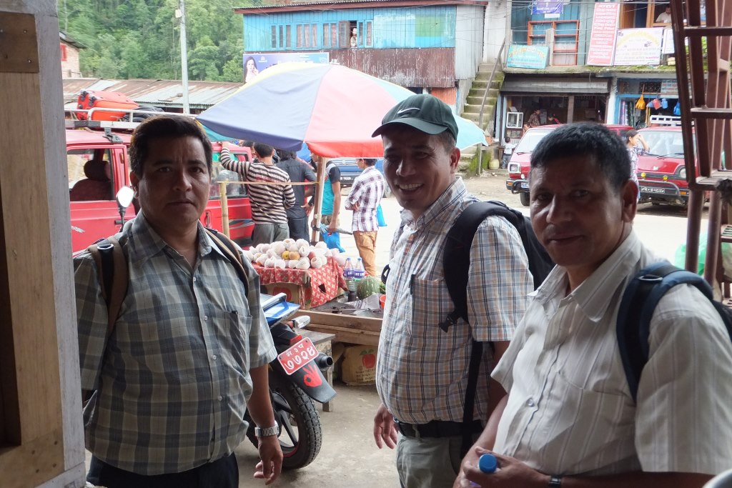 het kernteam in Nepal, v.l.n.r. Dhruba Adhikari, Norbu Tamang, Santosh Nepali