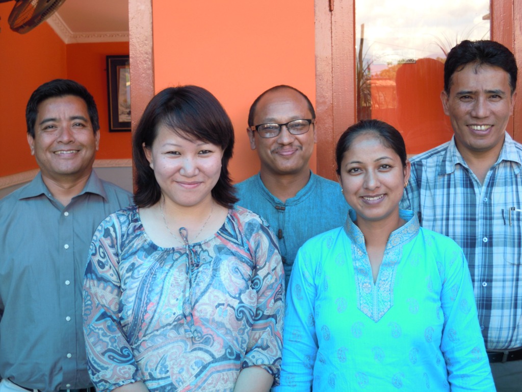 bestuur van de Gemeentegroeistichting in Nepal
